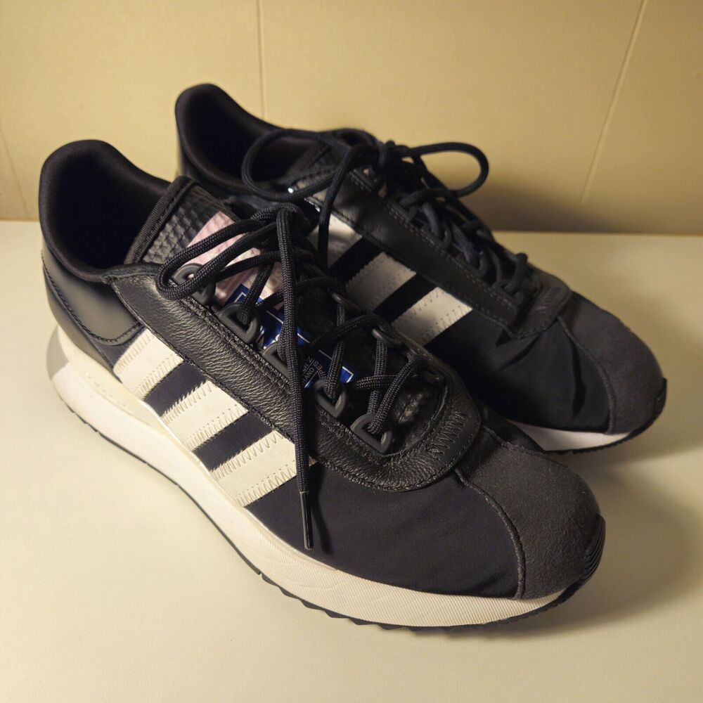 Size 8 Adidas Andridge Core Black Two Tag Athletic Sneaker